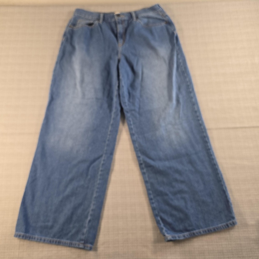 Universal Thread Jeans Womens 14/32R‎ Blue Light Wash Relaxed Wide Leg High Rise